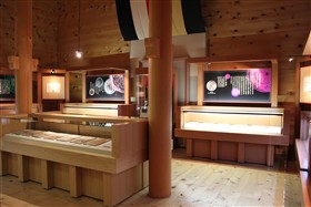 西の正倉院内部